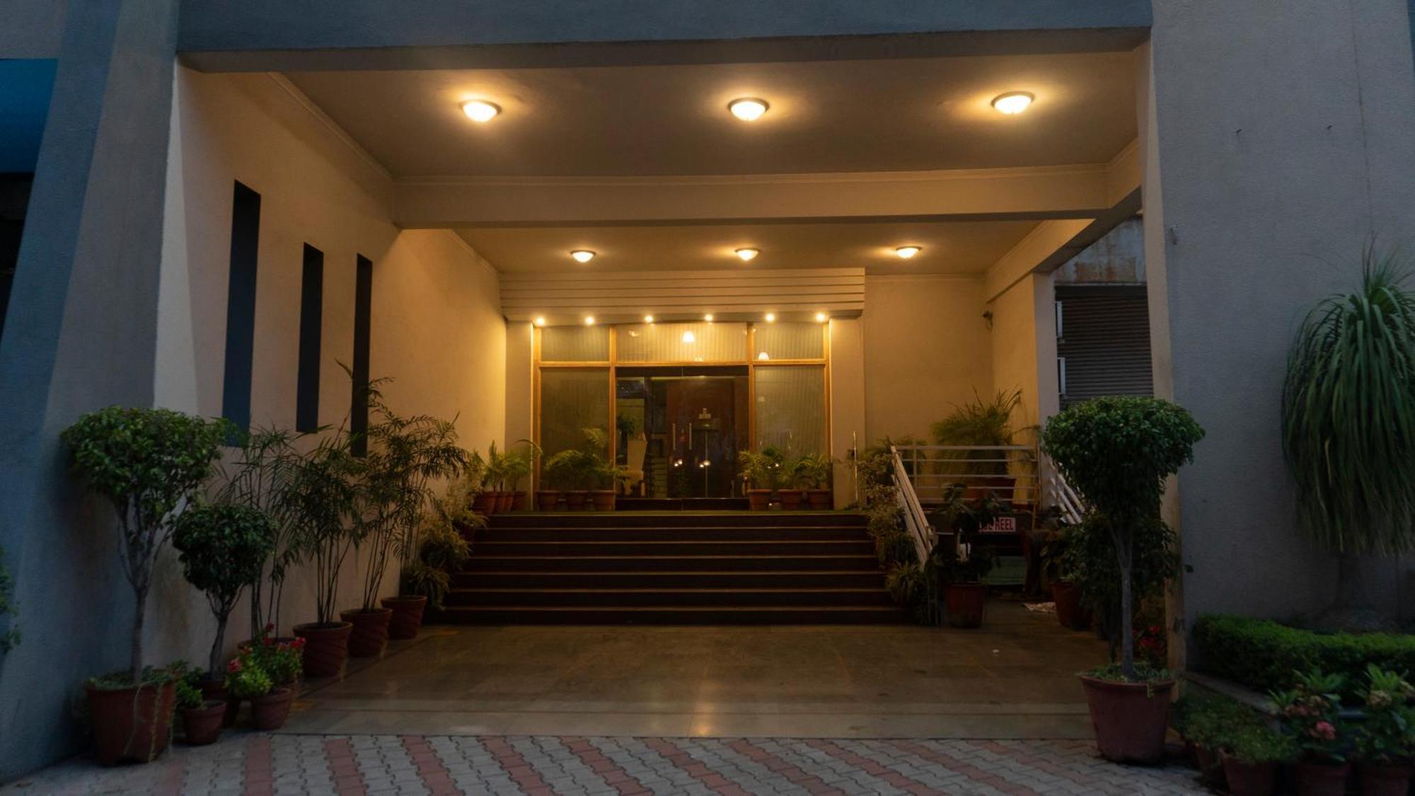 Mg Regency Ξενοδοχείο Baddi Εξωτερικό φωτογραφία